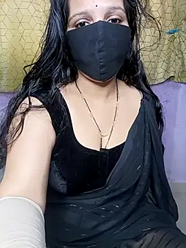 Snapshot of Rising_Smiler chatting on February 18, 9:21 am Rising Smiler online show from February 18, 9:21 am