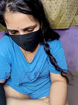 Snapshot of Rising_Smiler chatting on February 21, 8:27 pm Rising Smiler online show from February 21, 8:27 pm