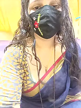 Snapshot of Rising_Smiler chatting on September 23, 8:28 am Rising Smiler online show from September 23, 8:28 am