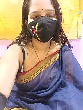 Snapshot of Rising_Smiler chatting on October 5, 10:35 am Rising Smiler online show from October 5, 10:35 am