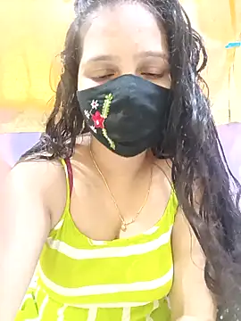 Snapshot of Rising_Smiler chatting on October 6, 9:51 am Rising Smiler online show from October 6, 9:51 am