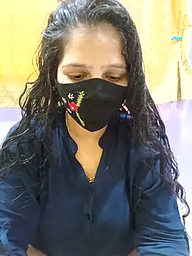 Snapshot of Rising_Smiler chatting on October 10, 8:24 am Rising Smiler online show from October 10, 8:24 am