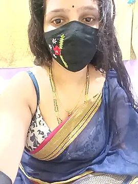 Snapshot of Rising_Smiler chatting on October 13, 6:08 pm Rising Smiler online show from October 13, 6:08 pm