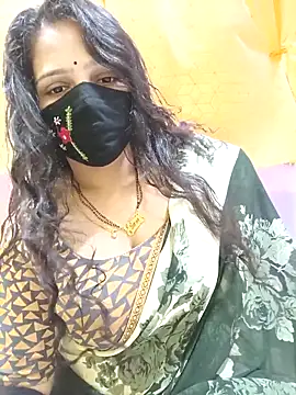 Snapshot of Rising_Smiler chatting on October 22, 8:58 am Rising Smiler online show from October 22, 8:58 am