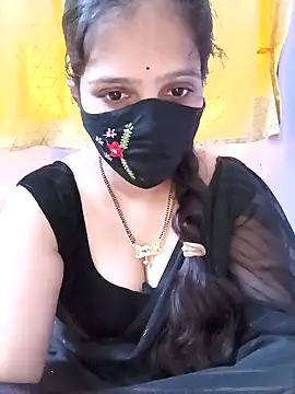 Snapshot of Rising_Smiler chatting on October 26, 9:26 am Rising Smiler online show from October 26, 9:26 am