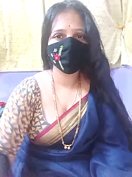 Snapshot of Rising_Smiler chatting on October 28, 5:37 pm Rising Smiler online show from October 28, 5:37 pm