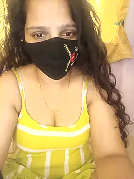 Snapshot of Rising_Smiler chatting on December 4, 8:01 am Rising Smiler online show from December 4, 8:01 am