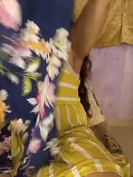 Snapshot of Rising_Smiler chatting on December 4, 8:06 pm Rising Smiler online show from December 4, 8:06 pm