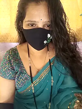 Snapshot of Rising_Smiler chatting on December 15, 7:56 am Rising Smiler online show from December 15, 7:56 am