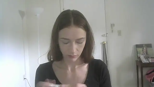 Snapshot of persephone332 chatting on April 3, 5:55 pm persephone332 online show from April 3, 5:55 pm