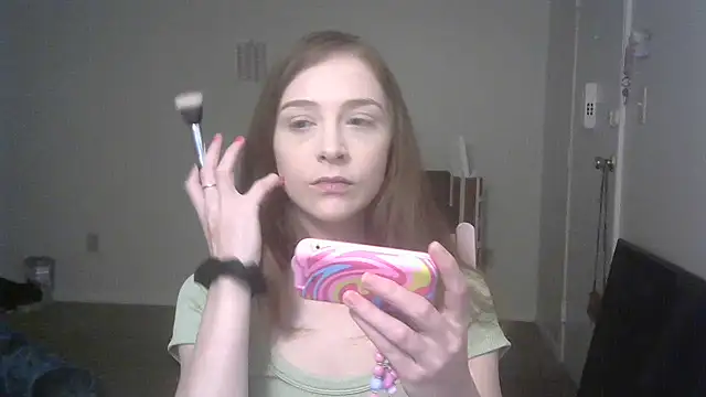 Snapshot of persephone332 chatting on May 10, 10:20 am persephone332 online show from May 10, 10:20 am