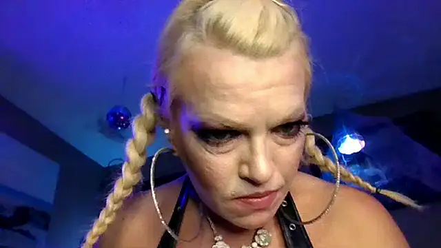 marilyn420 online show from December 2, 8:30 am