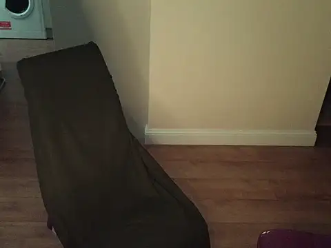 mierllanos online show from February 7, 9:57 am