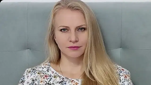 K  Adrienne online show from October 27, 6:17 am