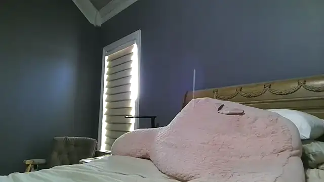 Lisaisluscious online show from March 28, 3:00 pm