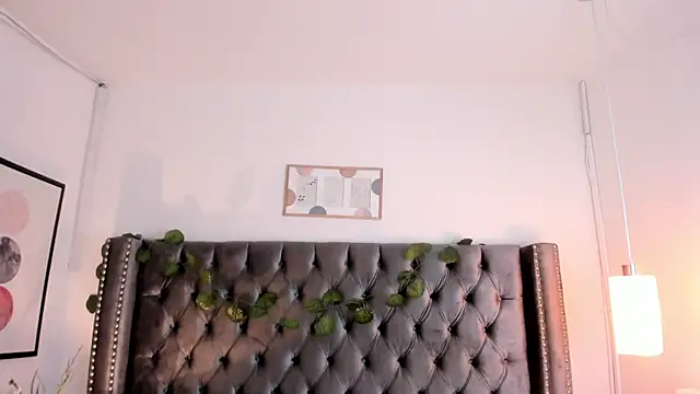 Snapshot of Kim_Blane chatting on January 24, 9:28 am Kim Blane online show from January 24, 9:28 am