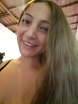 Snapshot of VickyHoult chatting on December 21, 10:30 pm VickyHoult online show from December 21, 10:30 pm