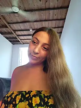 Snapshot of VickyHoult chatting on January 6, 8:18 pm VickyHoult online show from January 6, 8:18 pm