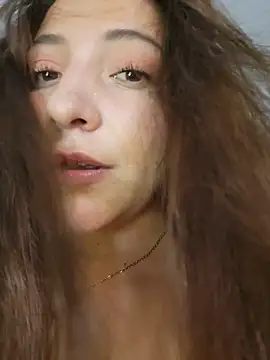 Snapshot of VickyHoult chatting on December 2, 9:43 pm VickyHoult online show from December 2, 9:43 pm