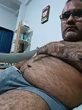 Snapshot of PhillDrake11 chatting on July 25, 12:42 am PhillDrake11 online show from July 25, 12:42 am