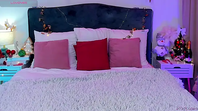 MiaMuse online show from December 18, 1:17 pm