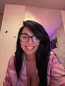 Snapshot of YreneRay chatting on December 26, 1:43 pm YreneRay online show from December 26, 1:43 pm