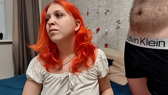 Snapshot of GenrikhBecca chatting on February 12, 6:51 pm GenrikhBecca online show from February 12, 6:51 pm