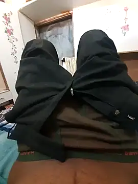 Snapshot of raji9290 chatting on February 12, 5:15 am raji9290 online show from February 12, 5:15 am