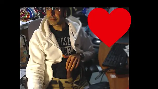 Gsmile1 online show from April 25, 8:39 pm