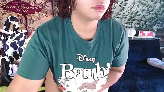 Snapshot of -khayaparker chatting on December 2, 2:19 pm -khayaparker online show from December 2, 2:19 pm