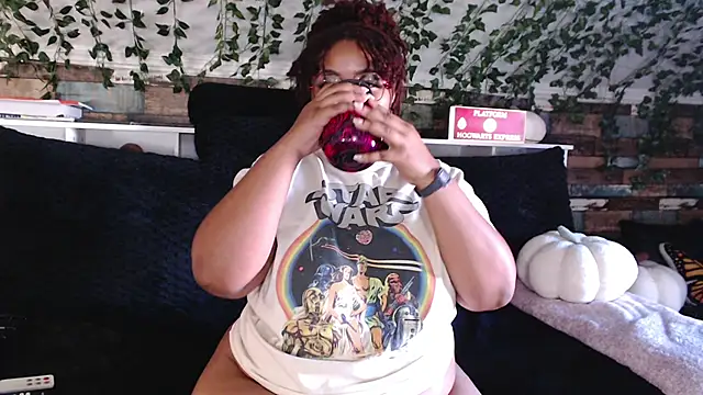 Snapshot of -khayaparker chatting on December 2, 9:06 pm -khayaparker online show from December 2, 9:06 pm