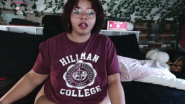 Snapshot of -khayaparker chatting on December 26, 1:54 pm -khayaparker online show from December 26, 1:54 pm