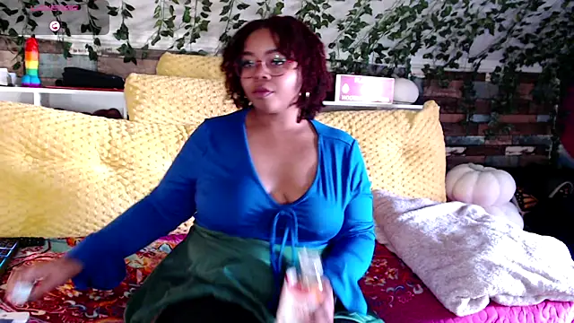 Snapshot of -khayaparker chatting on January 3, 7:39 pm -khayaparker online show from January 3, 7:39 pm