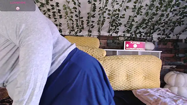 Snapshot of -khayaparker chatting on January 15, 8:05 pm -khayaparker online show from January 15, 8:05 pm