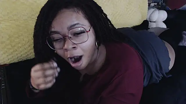 Snapshot of -khayaparker chatting on February 12, 1:37 pm -khayaparker online show from February 12, 1:37 pm