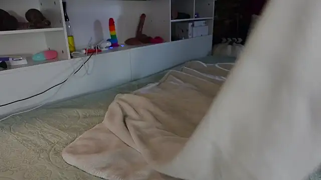 Snapshot of -khayaparker chatting on February 20, 1:30 pm -khayaparker online show from February 20, 1:30 pm