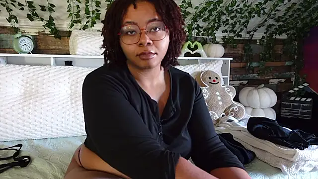 Snapshot of -khayaparker chatting on March 3, 1:20 pm -khayaparker online show from March 3, 1:20 pm