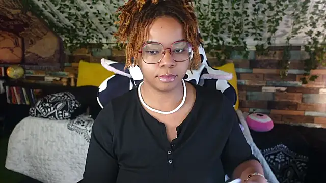 Snapshot of -khayaparker chatting on September 8, 3:44 pm -khayaparker online show from September 8, 3:44 pm