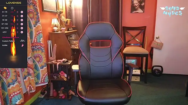 Snapshot of Good-Juju chatting on October 5, 6:34 am Good-Juju online show from October 5, 6:34 am