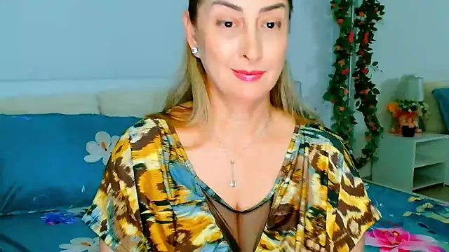 Snapshot of Tyana40 chatting on March 18, 5:31 am Tyana40 online show from March 18, 5:31 am