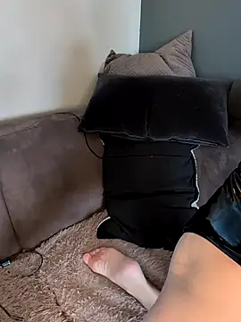 NaomiAndFriends online show from January 7, 11:05 am