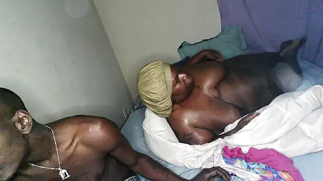 Snapshot of RinsingWood84 chatting on January 18, 3:54 am RinsingWood84 online show from January 18, 3:54 am