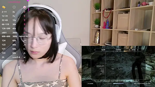 Snapshot of aliiiiiina chatting on February 8, 8:53 pm aliiiiiina online show from February 8, 8:53 pm