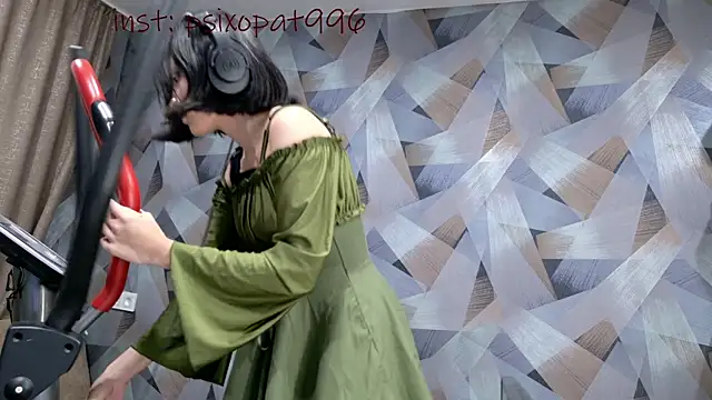 Snapshot of aliiiiiina chatting on October 26, 8:59 pm aliiiiiina online show from October 26, 8:59 pm