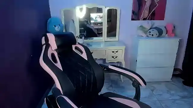 Snapshot of Tokyoseis chatting on September 12, 3:06 am Tokyoseis online show from September 12, 3:06 am