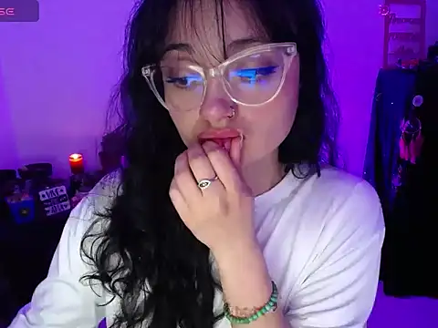 Alexa-Sweet69 online show from December 12, 3:32 am