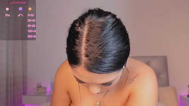 sophy champagne online show from March 11, 3:45 pm