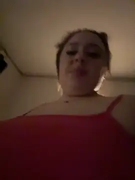 Snapshot of Sara_Slow chatting on March 4, 6:50 pm Sara Slow online show from March 4, 6:50 pm