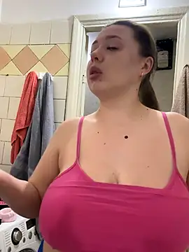 Snapshot of Sara_Slow chatting on September 25, 5:22 am Sara Slow online show from September 25, 5:22 am