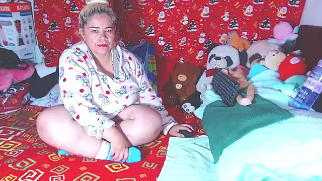Snapshot of estrellita_fugaz16x chatting on April 29, 9:57 am estrellita fugaz16x online show from April 29, 9:57 am